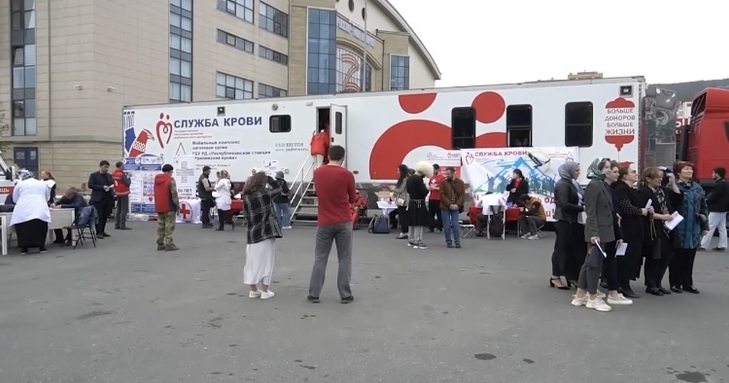 Более 200 человек сдали кровь на акции ко Дню донора в Махачкале